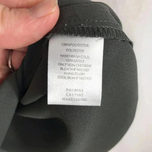 Halogen Double V-neck Top - Picture 7 of 8